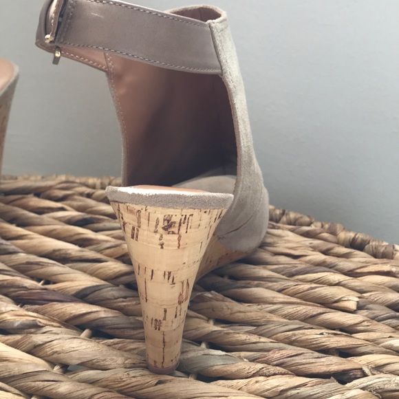 Brand New! Nine West Sandals - Picture 3 of 7